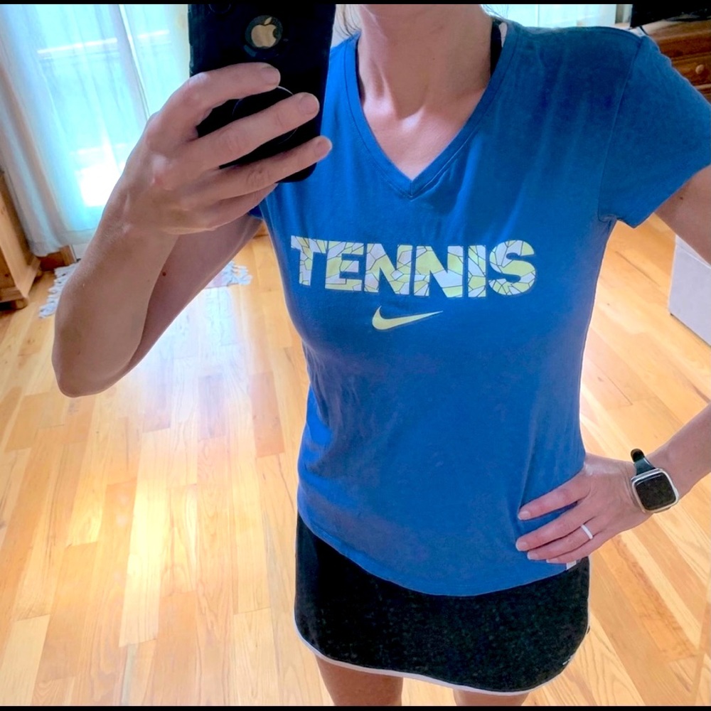 Nike Small Tennis Dri-Fit T-shirt